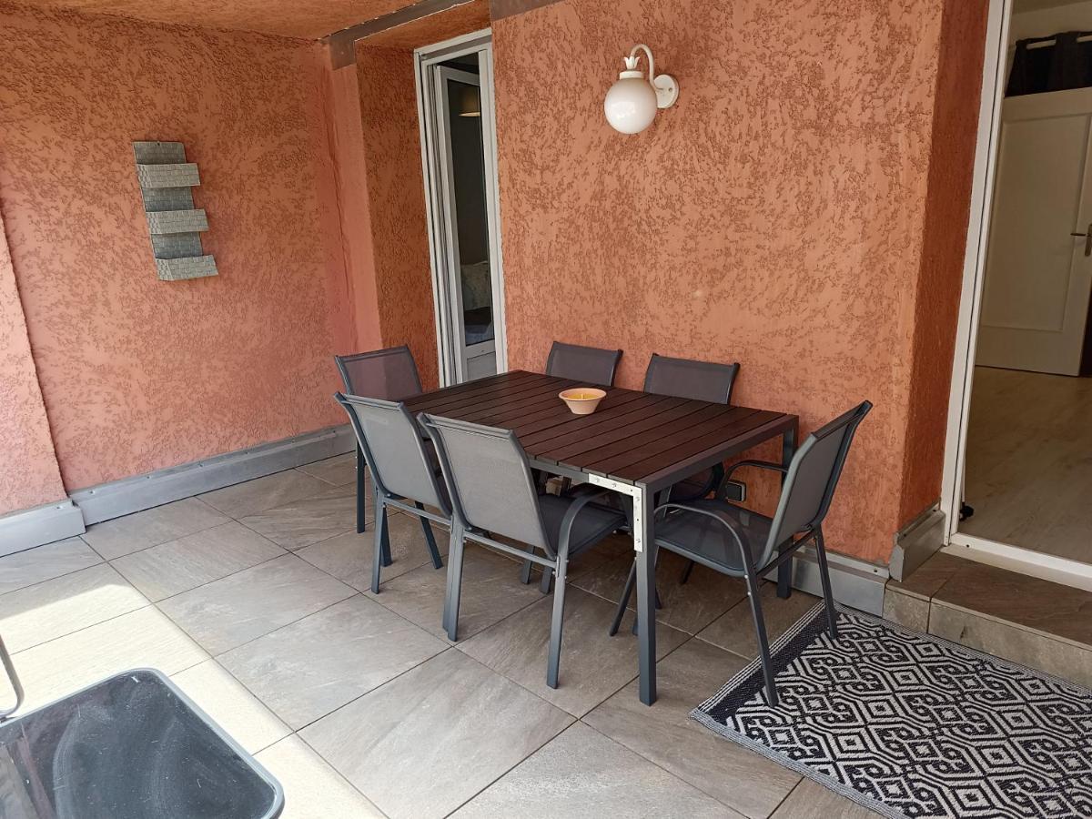 A 50 Metres De La Apartment